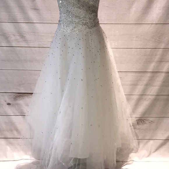 Strapless Sequined Gown w/Tule Skirt - Size 7/8 - Picture 6 of 10